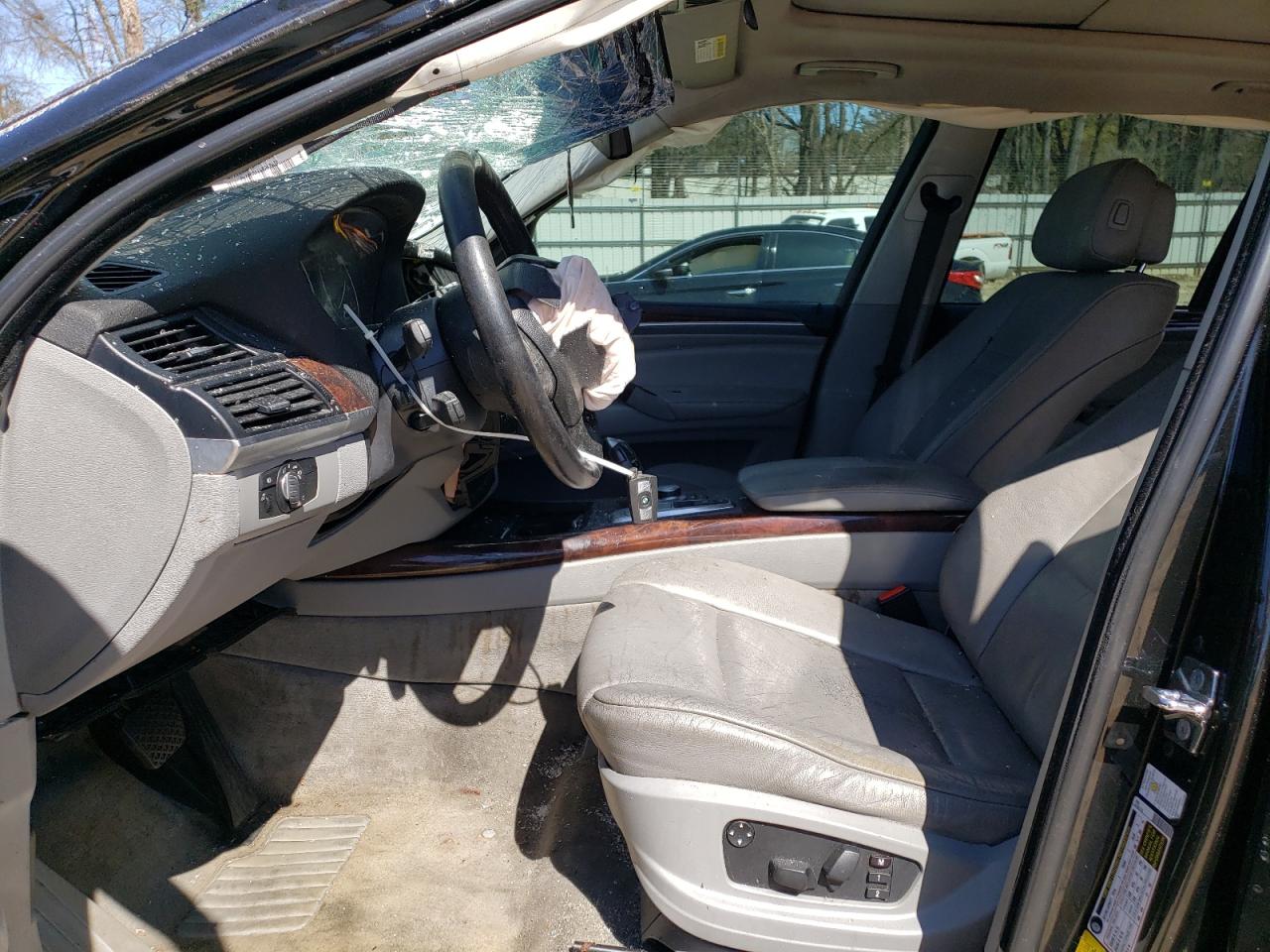 5UXFE83548L161851 2008 BMW X5 4.8I