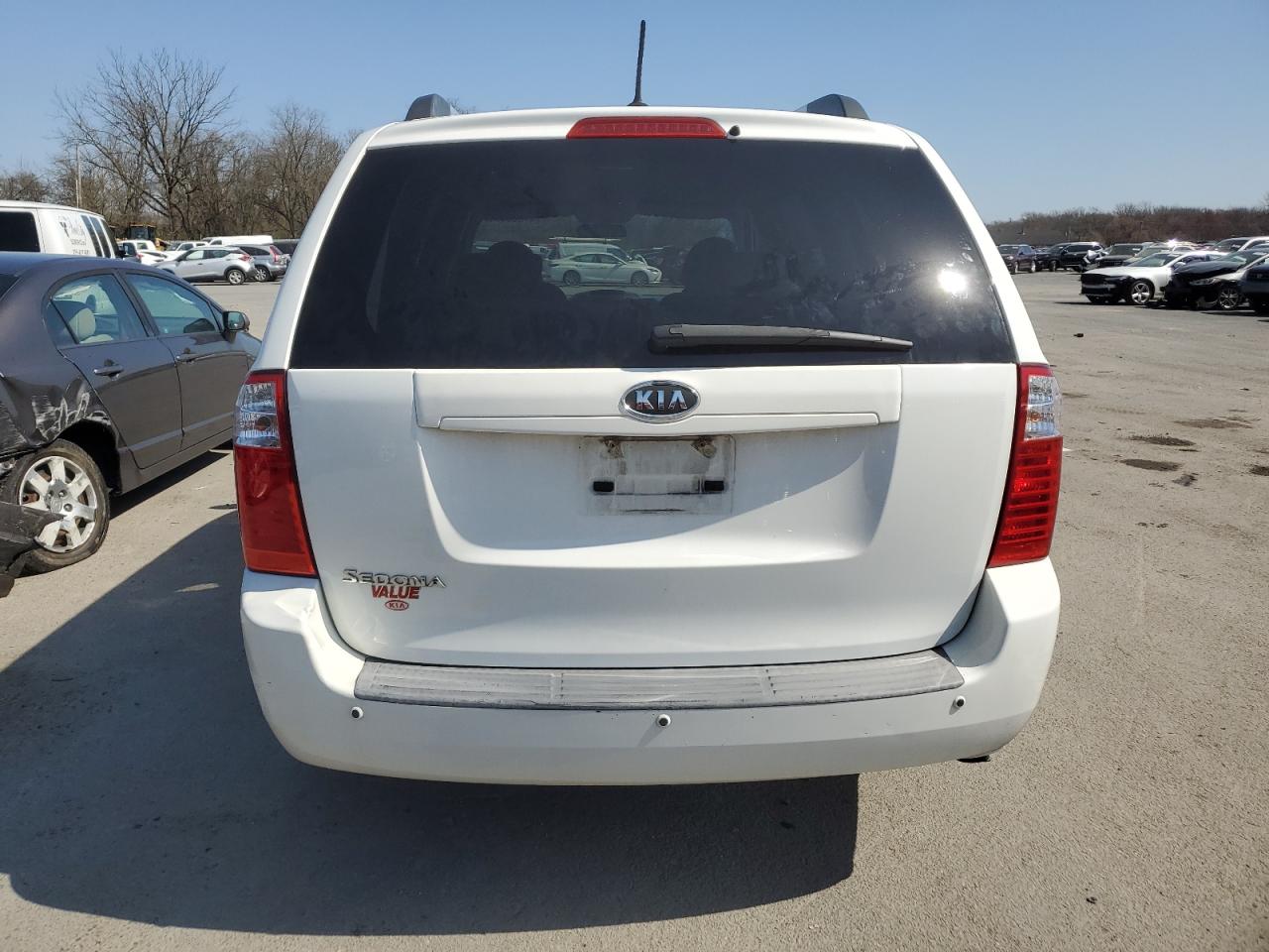 KNDMG4C3XA6359607 2010 Kia Sedona Lx