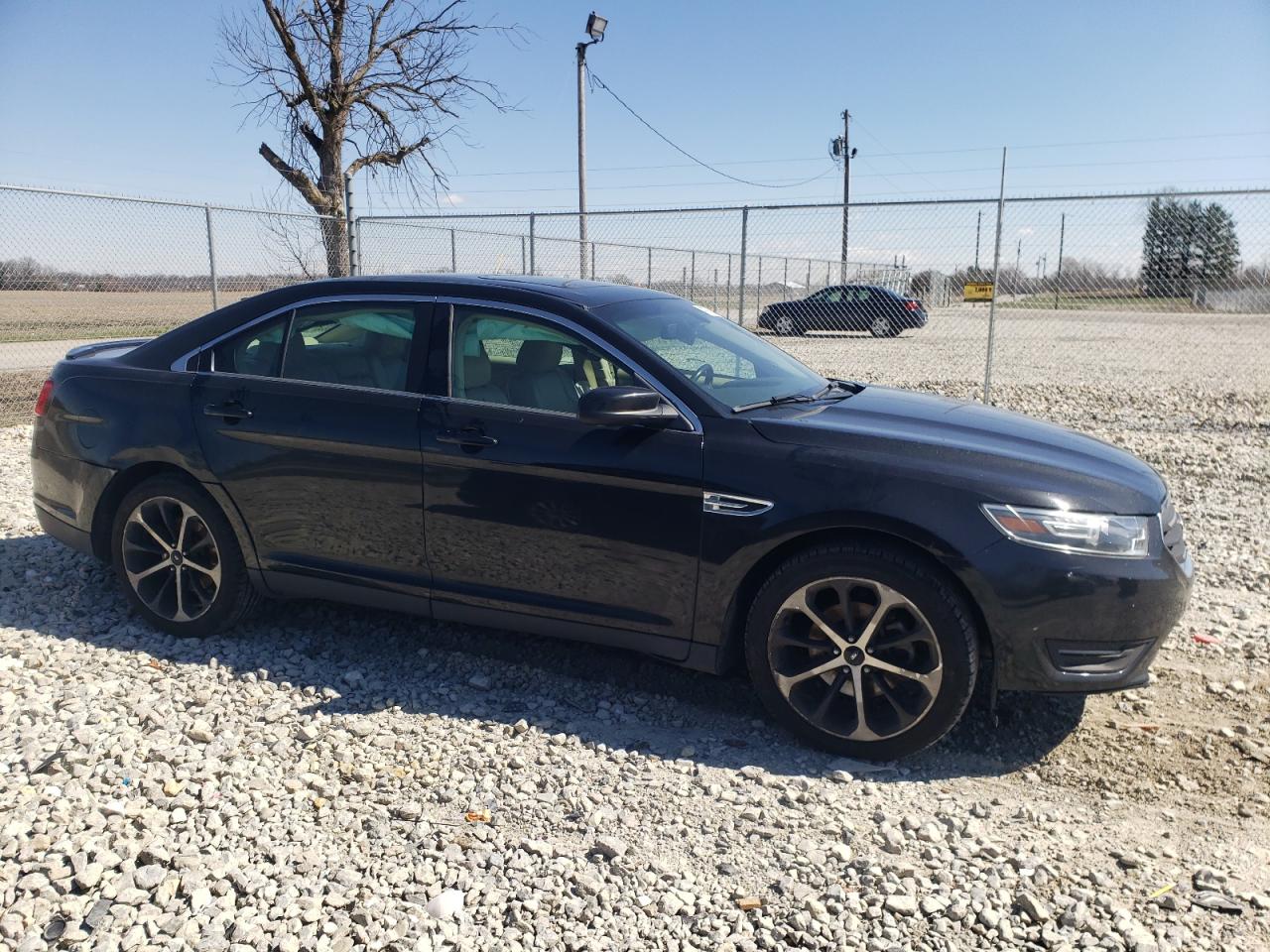 1FAHP2H82FG115273 2015 Ford Taurus Sel