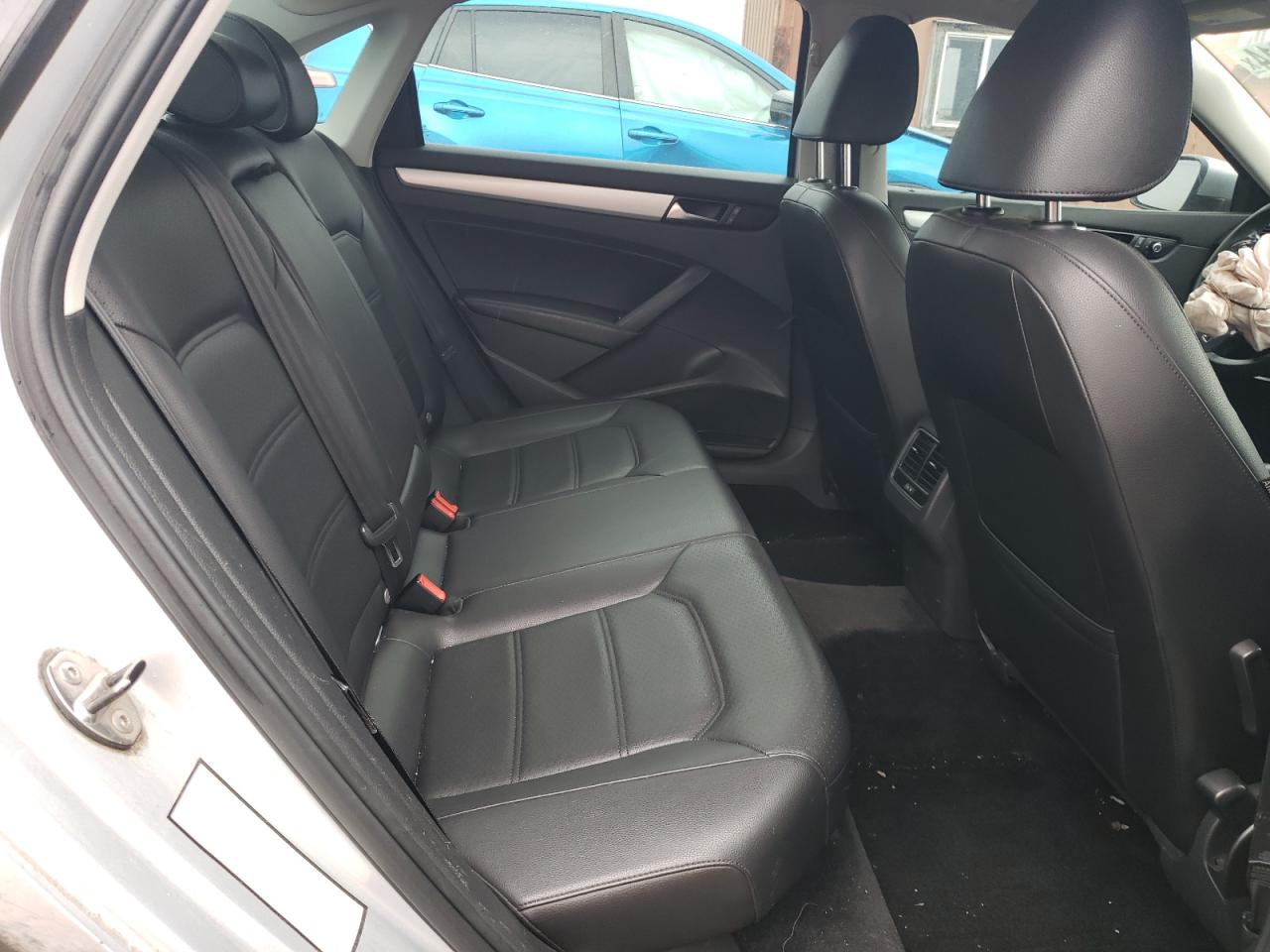 1VWBP7A30DC105080 2013 Volkswagen Passat Se