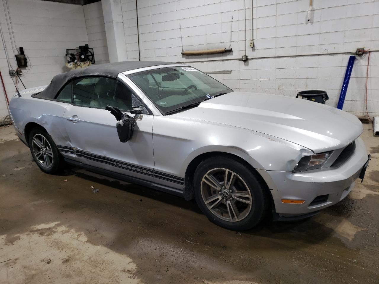 Lot #2406394132 2010 FORD MUSTANG
