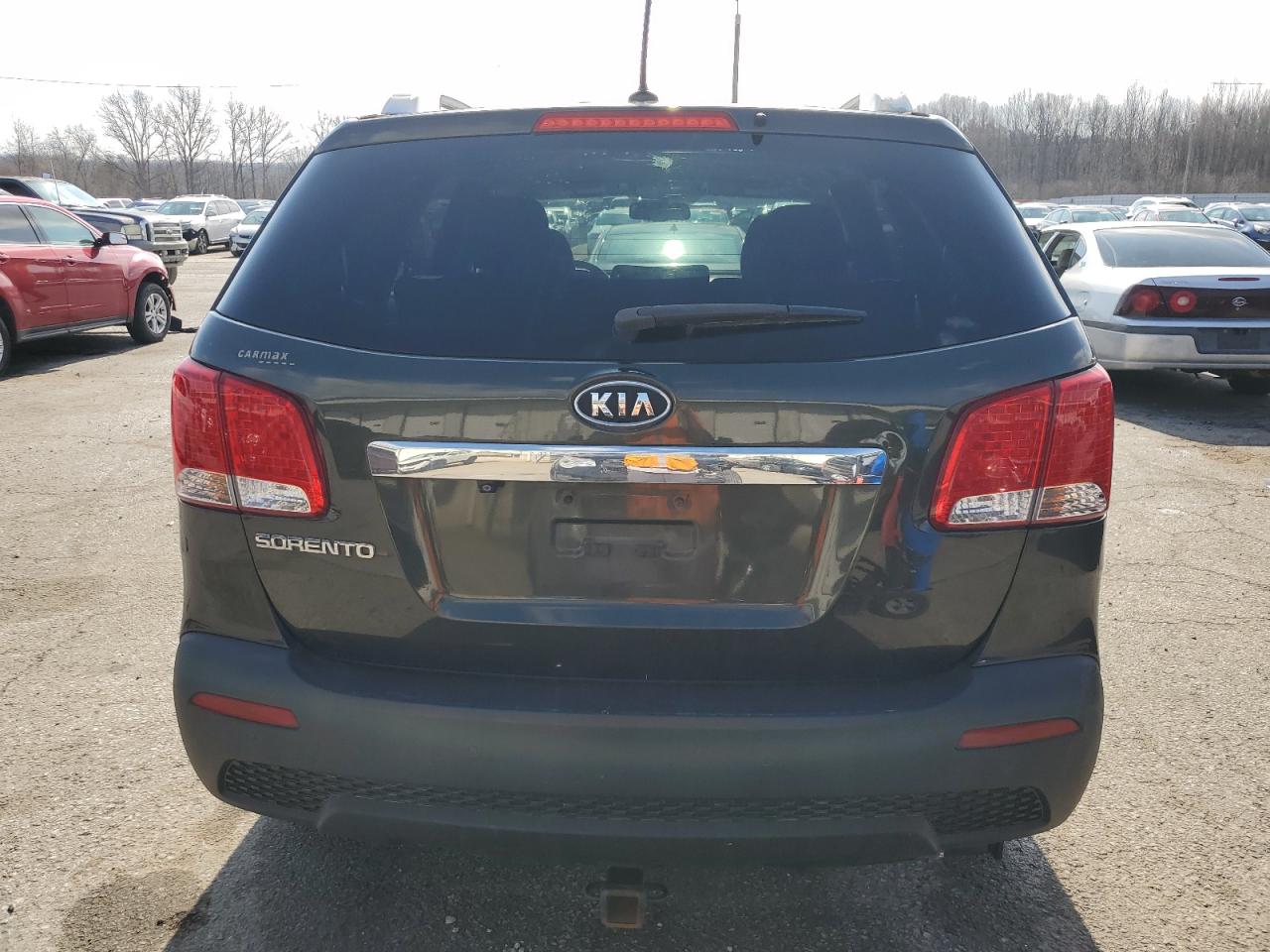 2013 Kia Sorento Lx vin: 5XYKT4A69DG330486