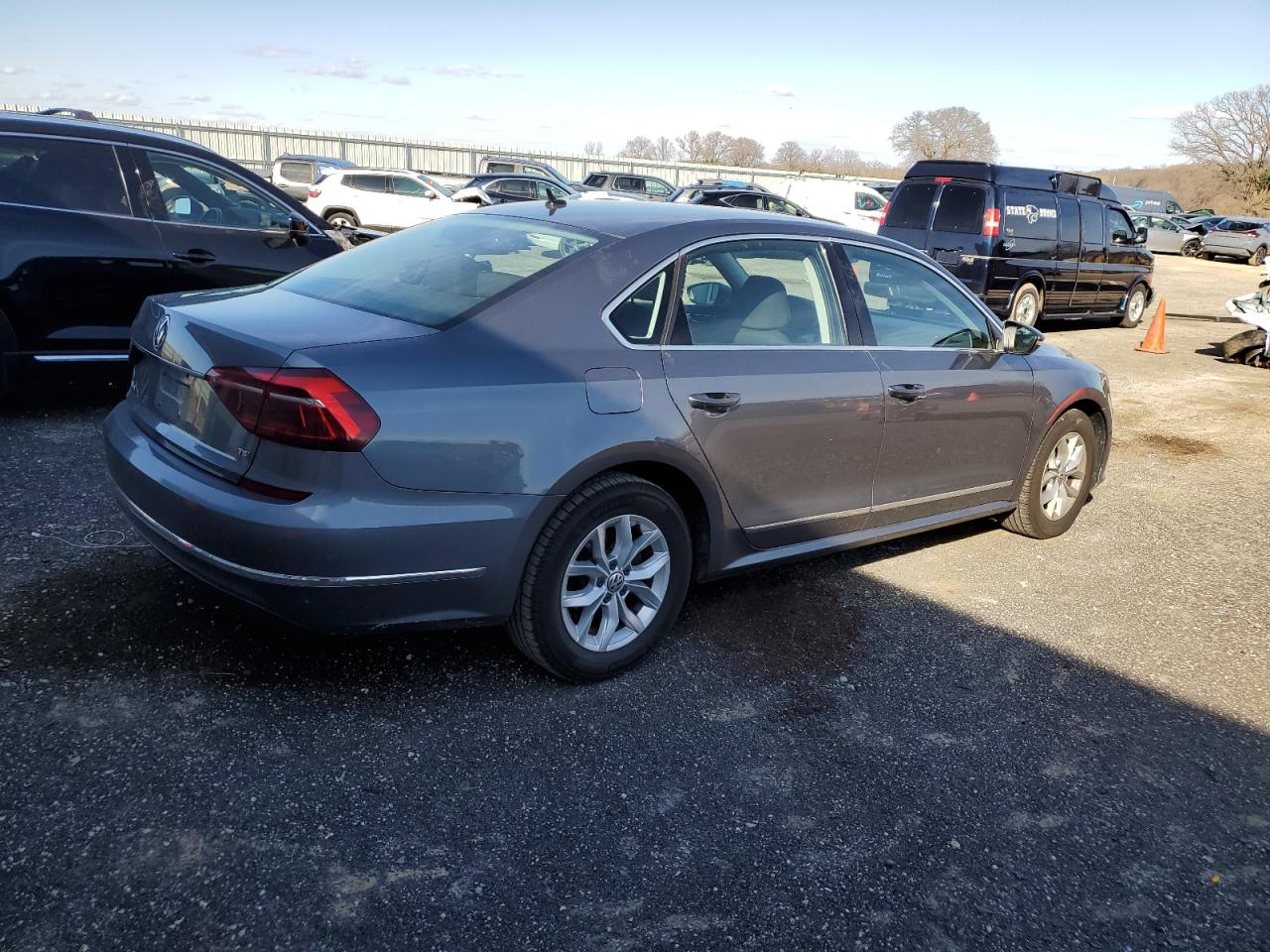 1VWAT7A34HC001513 2017 Volkswagen Passat S 1VWAT7A34HC001513 2017 Volkswagen Passat S
