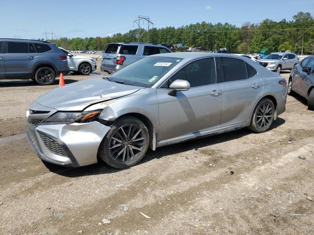 Lot #2492267032 2023 TOYOTA CAMRY SE N salvage car
