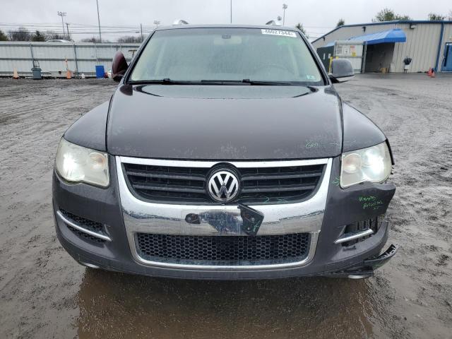 2008 Volkswagen Touareg 2 V6 VIN: WVGBE77L88D002453 Lot: 46027344