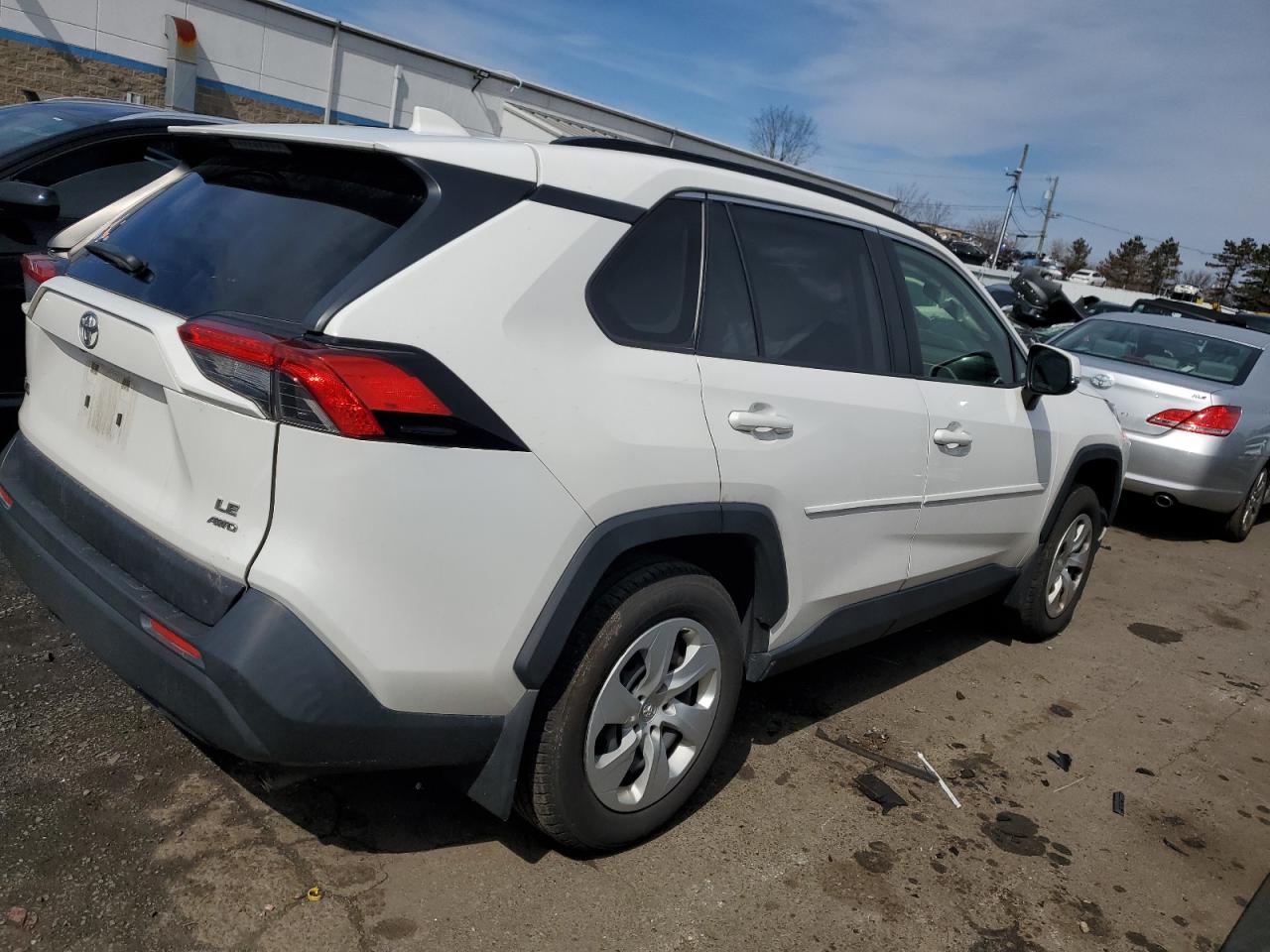 2019 Toyota Rav4 Le vin: JTMG1RFV9KD515383