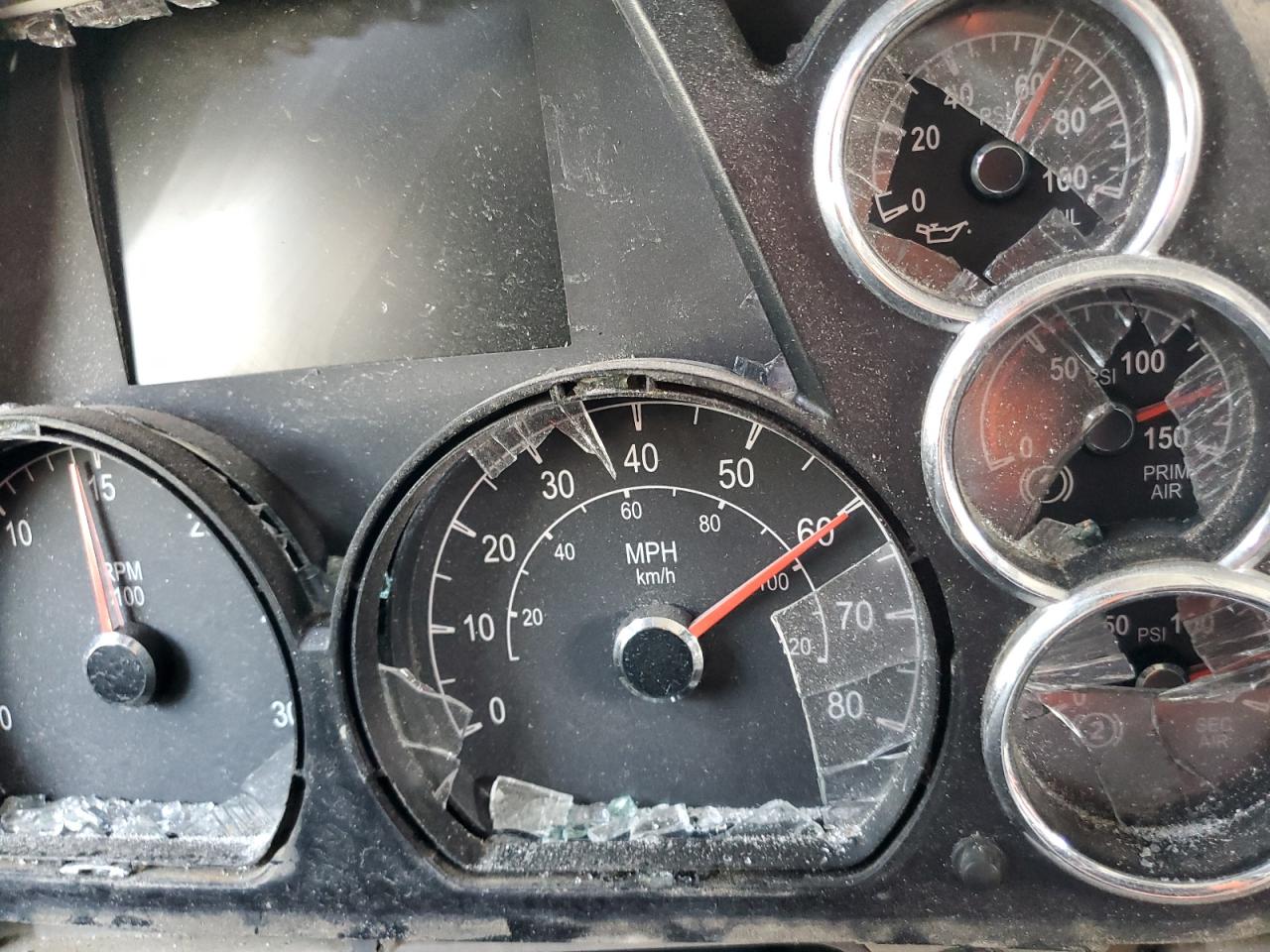 1XPBDP9X1GD333766 2016 Peterbilt 579