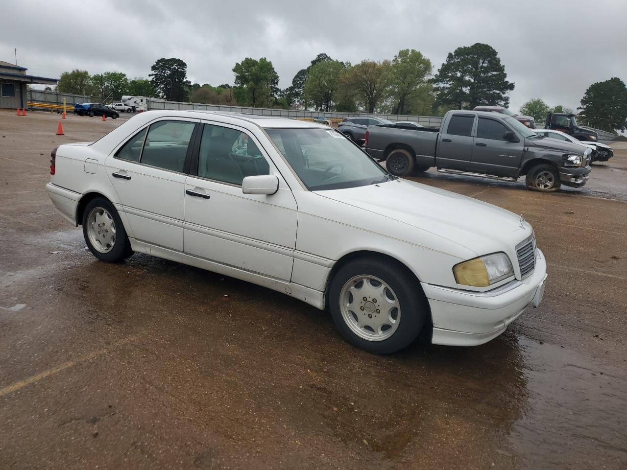 WDBHA23GXWA623759 1998 Mercedes-Benz C 230