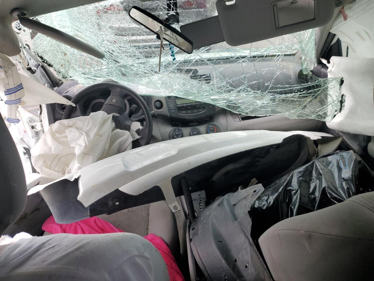 2T3BF4DV1BW090021 2011 Toyota Rav4