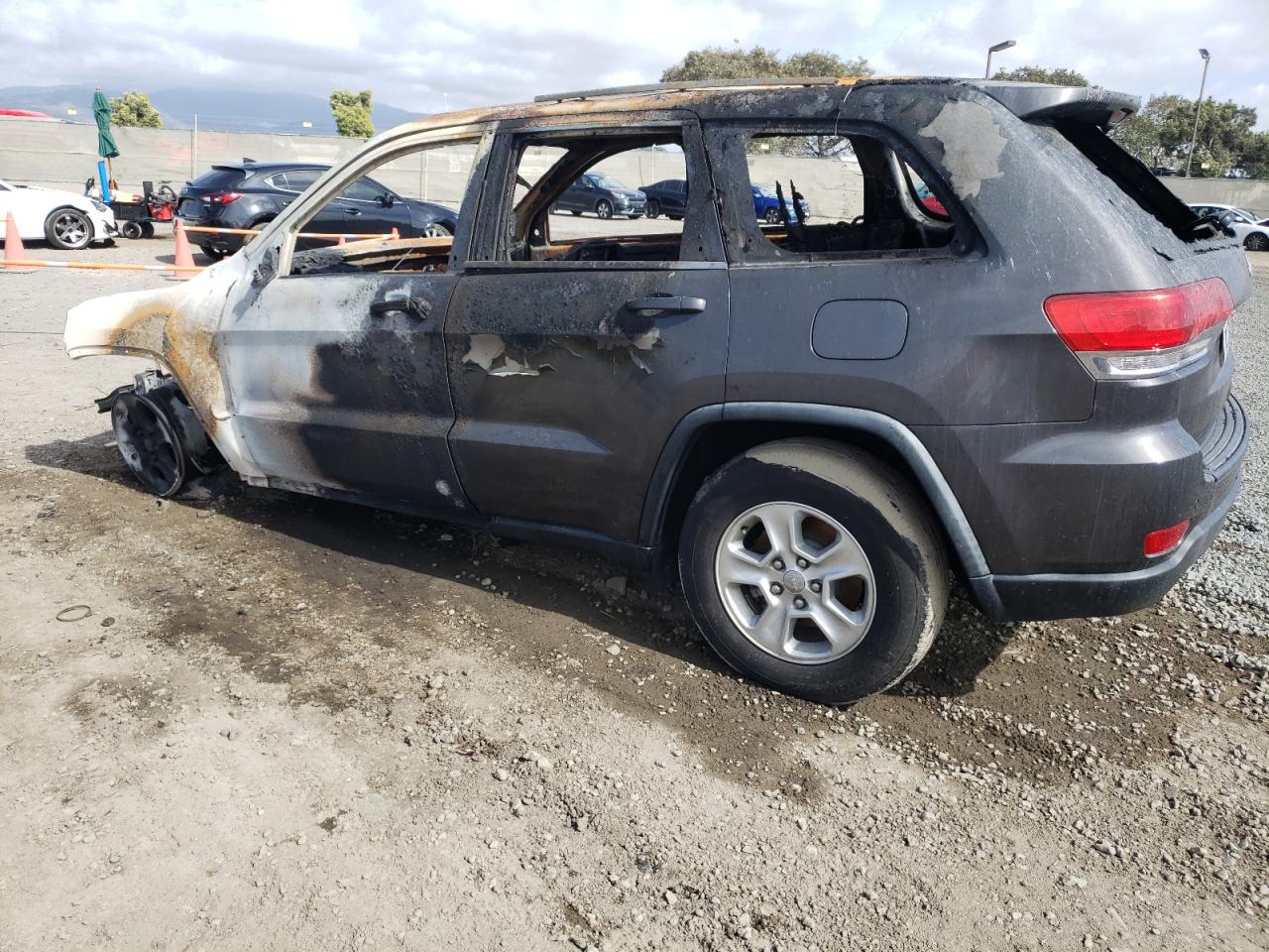 1C4RJEAG2GC499941 2016 Jeep Grand Cherokee Laredo