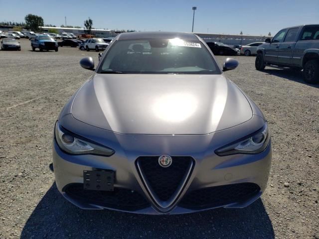 2017 Alfa Romeo Giulia VIN: ZARFAEBNXH7555138 Lot: 47053824