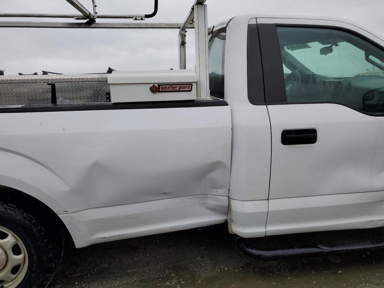 2017 Ford F150 vin: 1FTMF1CP8HKD97357