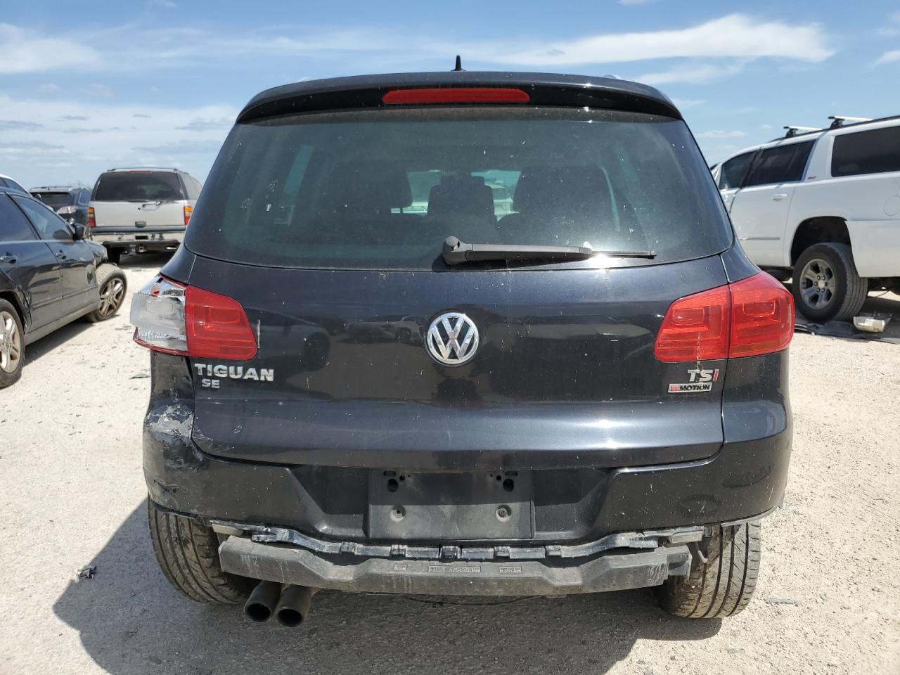 WVGBV7AX1GW529006 2016 Volkswagen Tiguan S