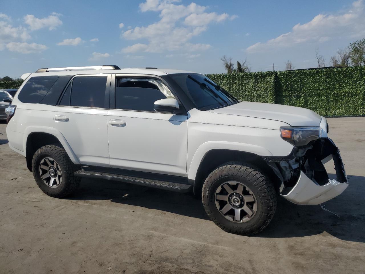 JTEBU5JR3K5666892 2019 Toyota 4Runner Sr5