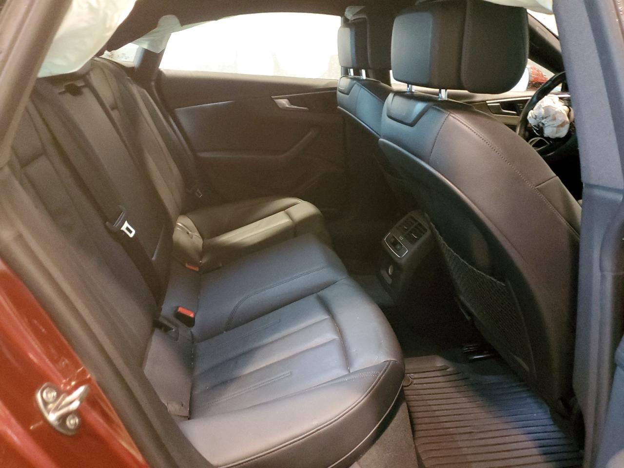 Фото: WAUBNCF51JA005988 - 10