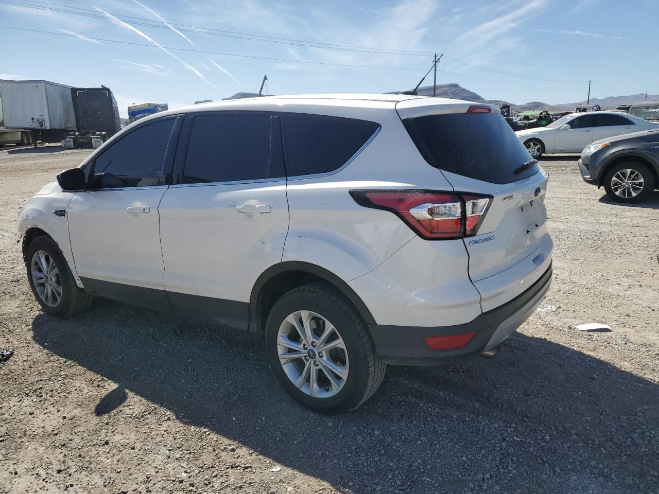 1FMCU0GD5HUE17057 2017 Ford Escape Se