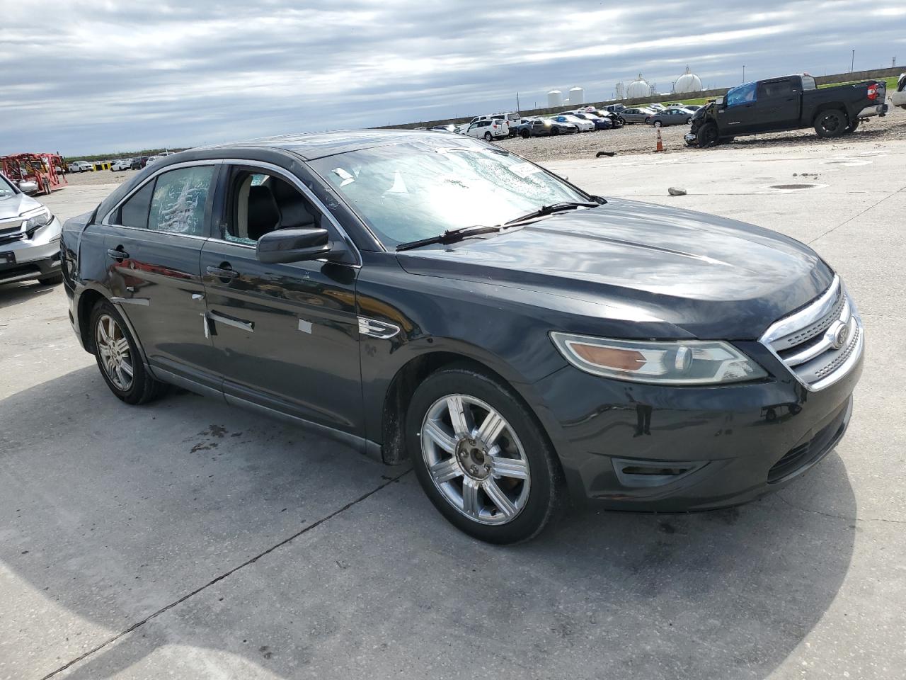 1FAHP2EW7BG118327 2011 Ford Taurus Sel