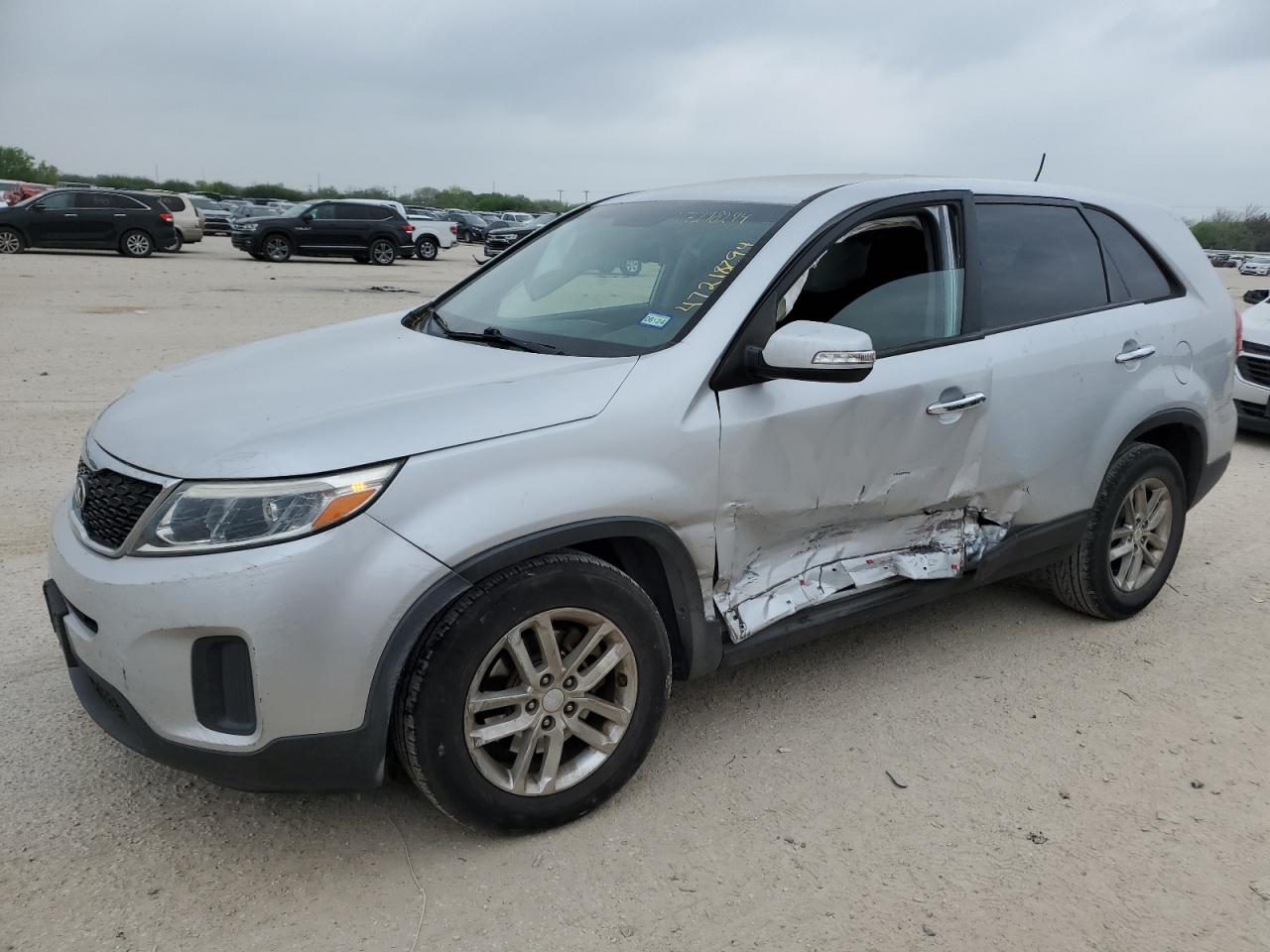 5XYKT3A68FG589158 2015 Kia Sorento Lx