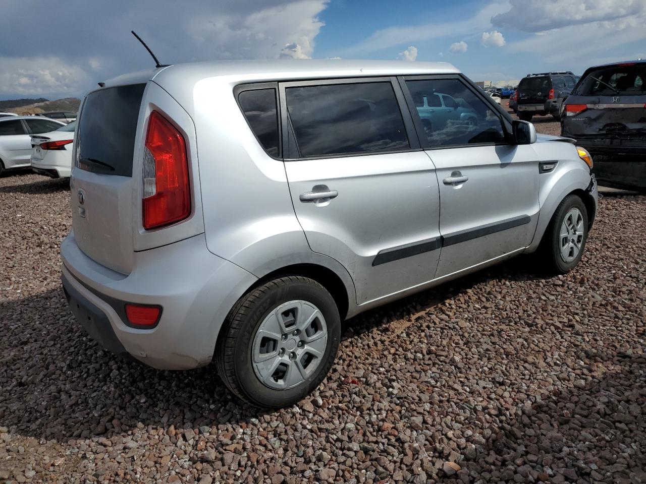 KNDJT2A51D7555425 2013 Kia Soul
