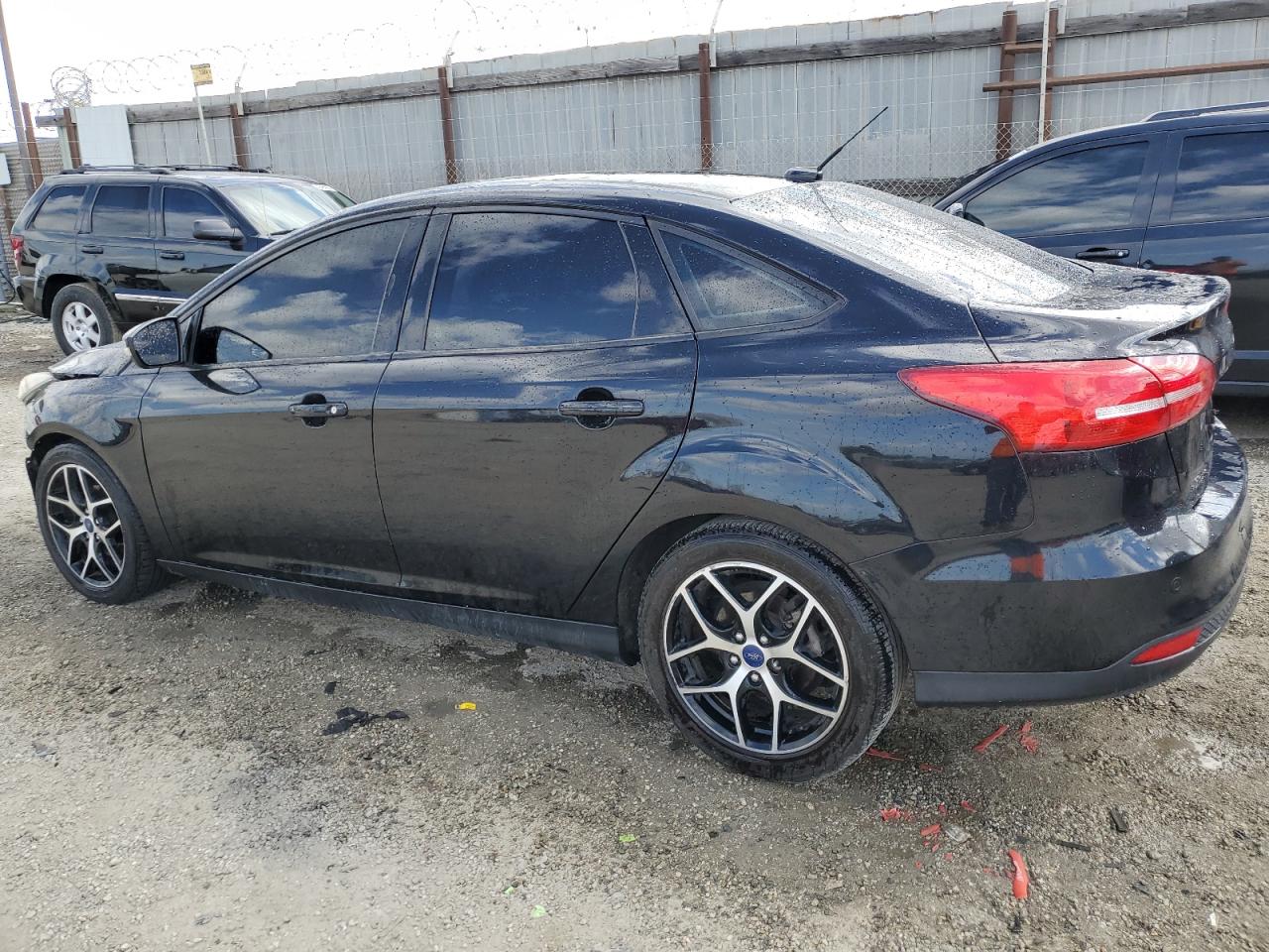 1FADP3H22HL247170 2017 Ford Focus Sel