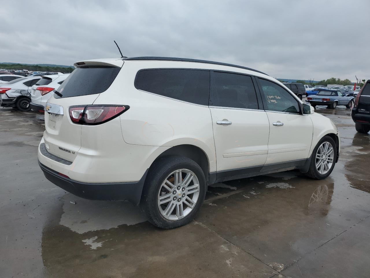 1GNKRGKD4FJ301632 2015 Chevrolet Traverse Lt