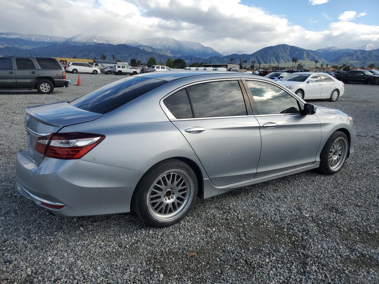 2017 Honda Accord Sport vin: 1HGCR2F52HA009095