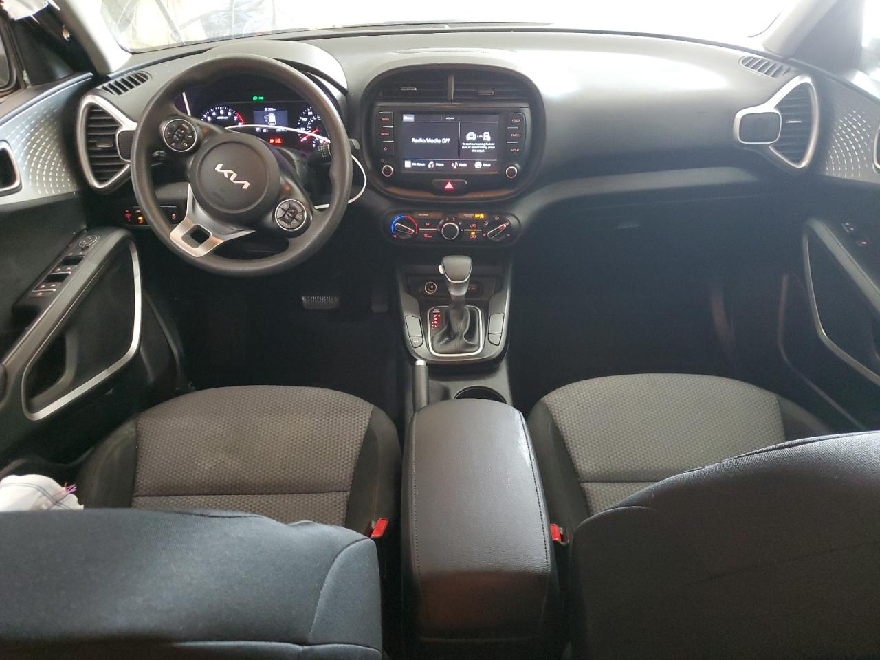 KNDJ23AU3N7186035 2022 Kia Soul Lx