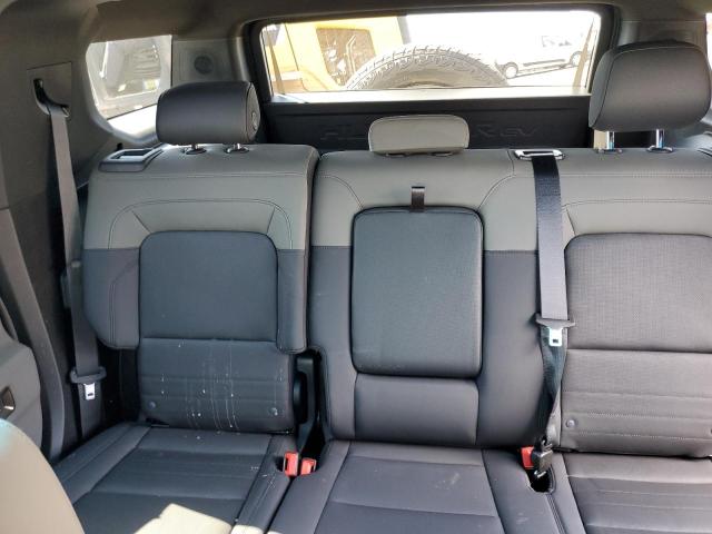 2024 GMC HUMMER SUV - 1GKB0RDC2RU102234