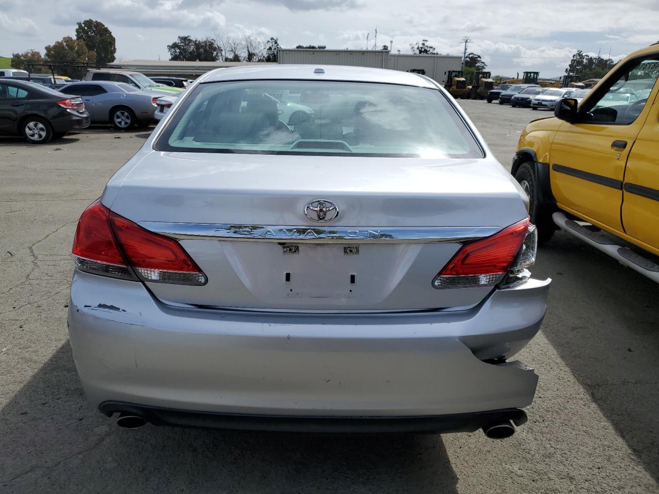 4T1BK3DB2BU377128 2011 Toyota Avalon Base