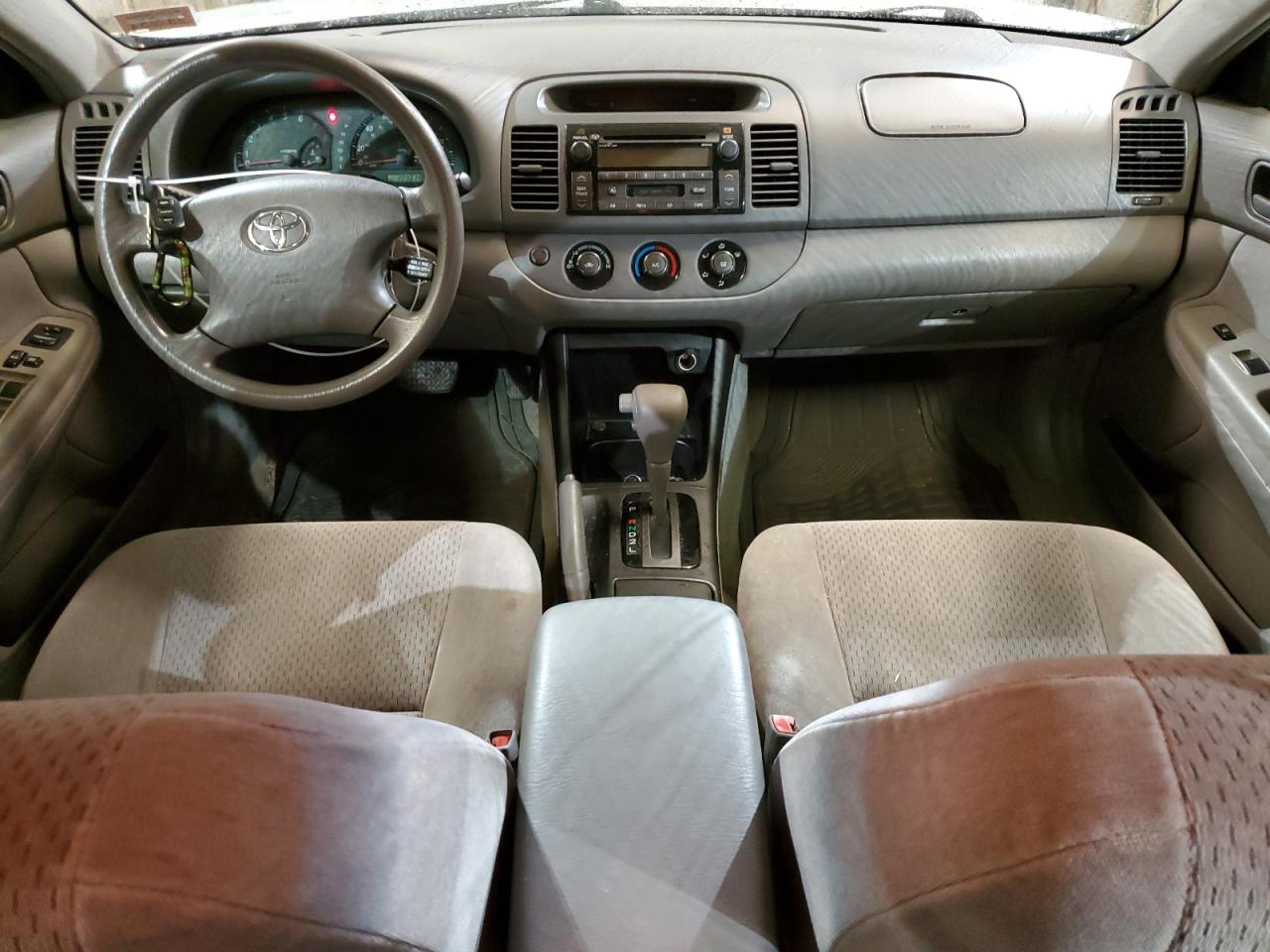 4T1BE32KX3U738147 2003 Toyota Camry Le