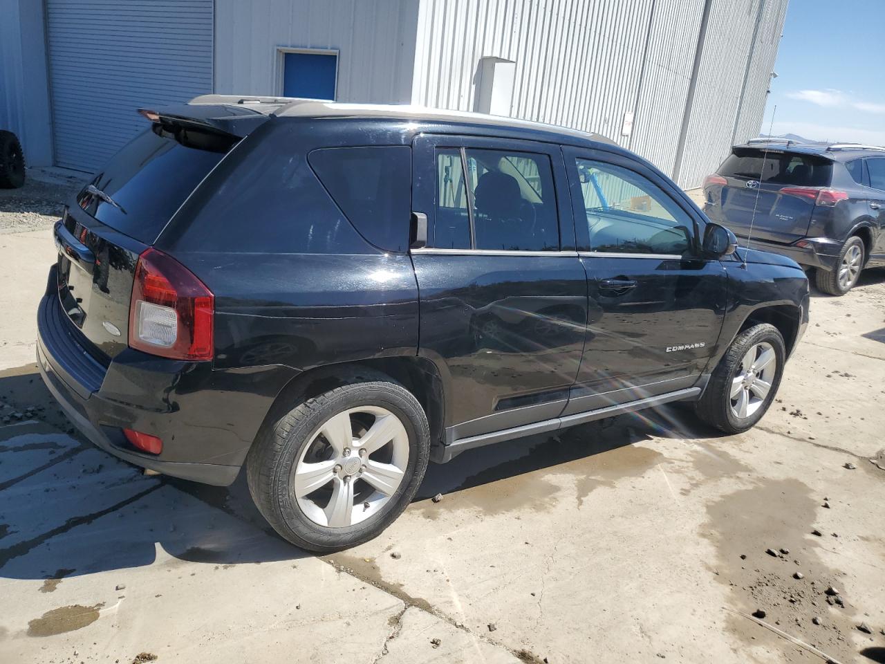 2014 Jeep Compass Latitude vin: 1C4NJDEB0ED828893