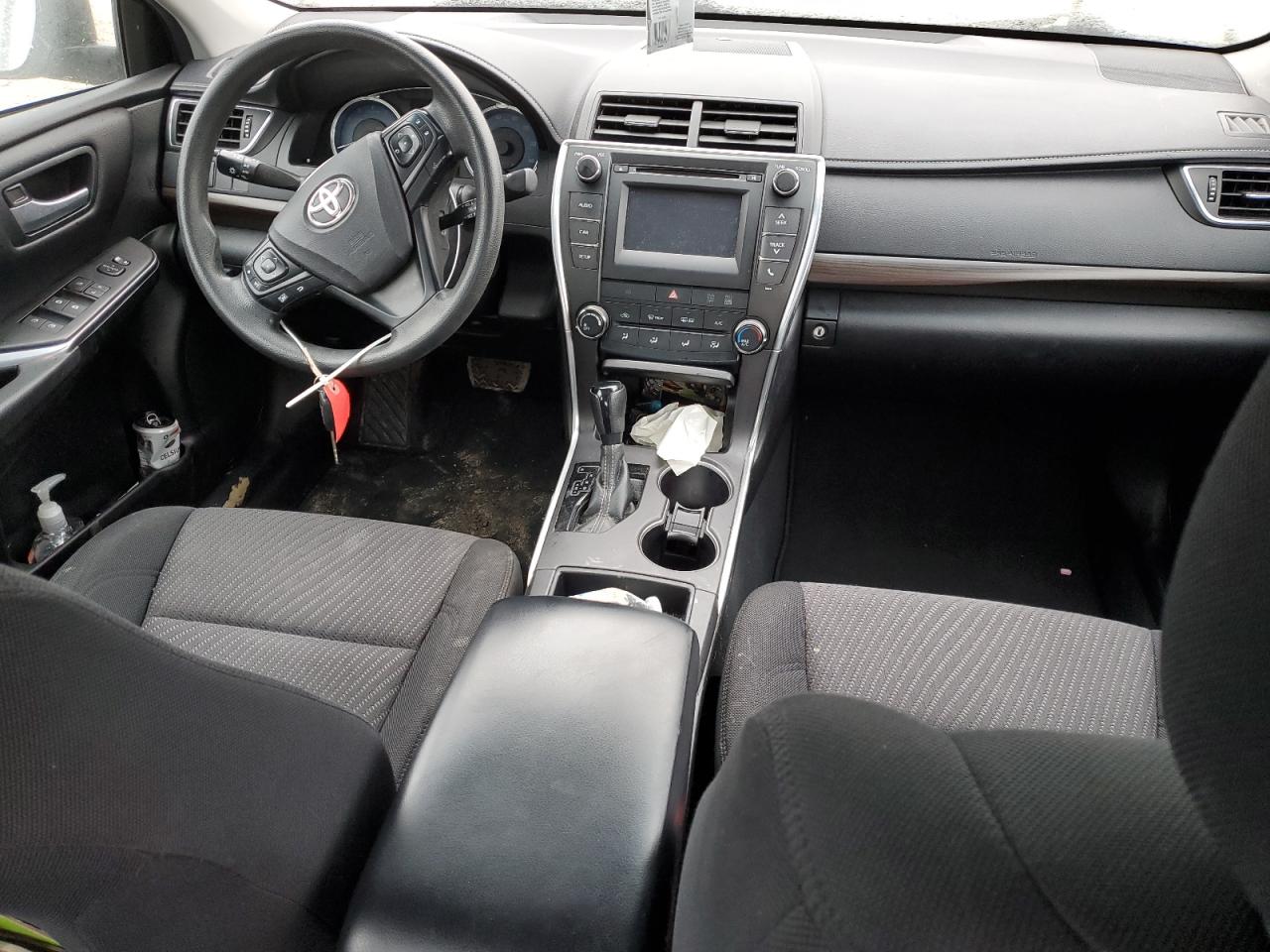 4T4BF1FKXGR580304 2016 Toyota Camry Le