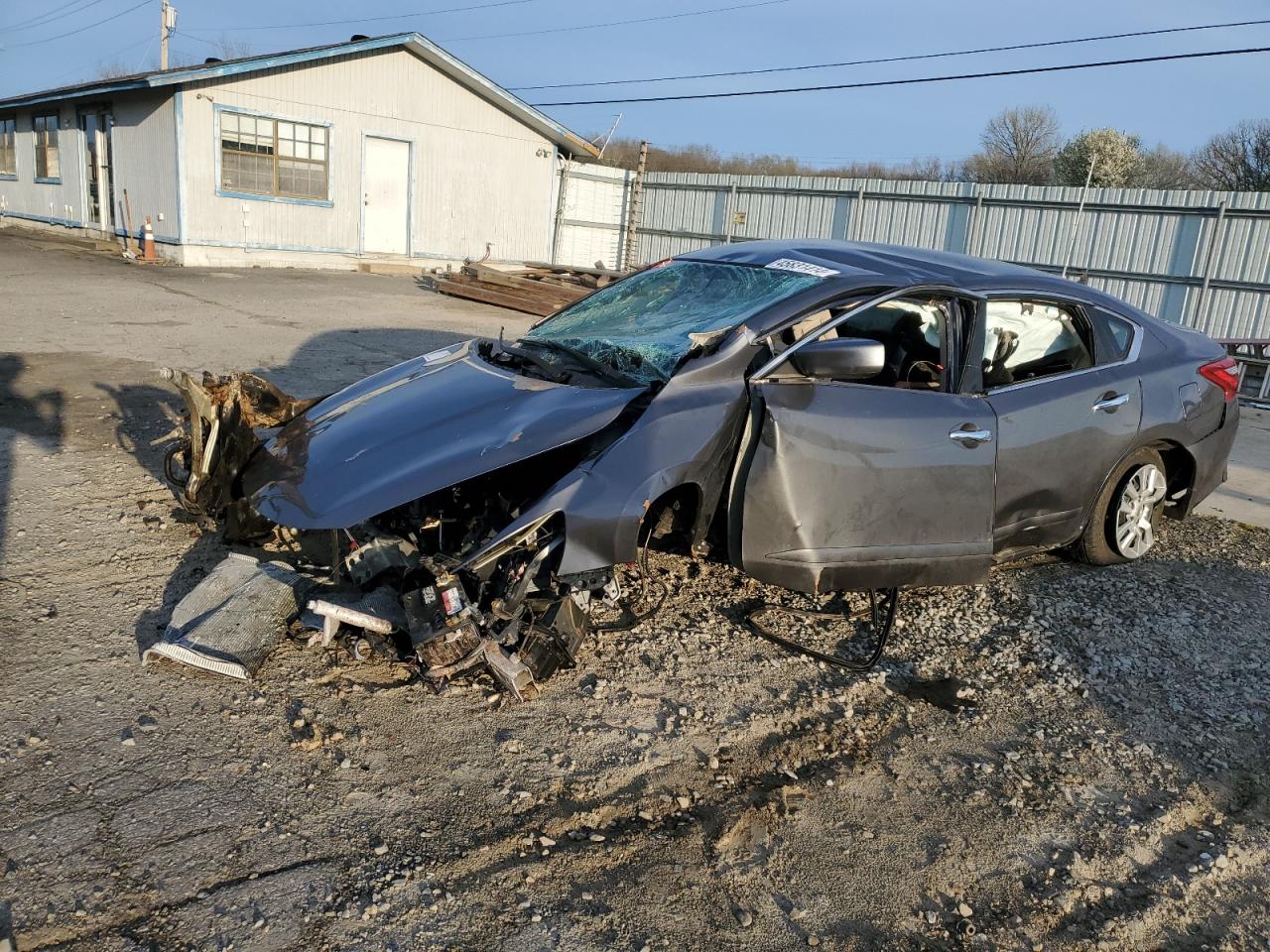 2017 Nissan Altima 2.5 vin: 1N4AL3AP8HC136076