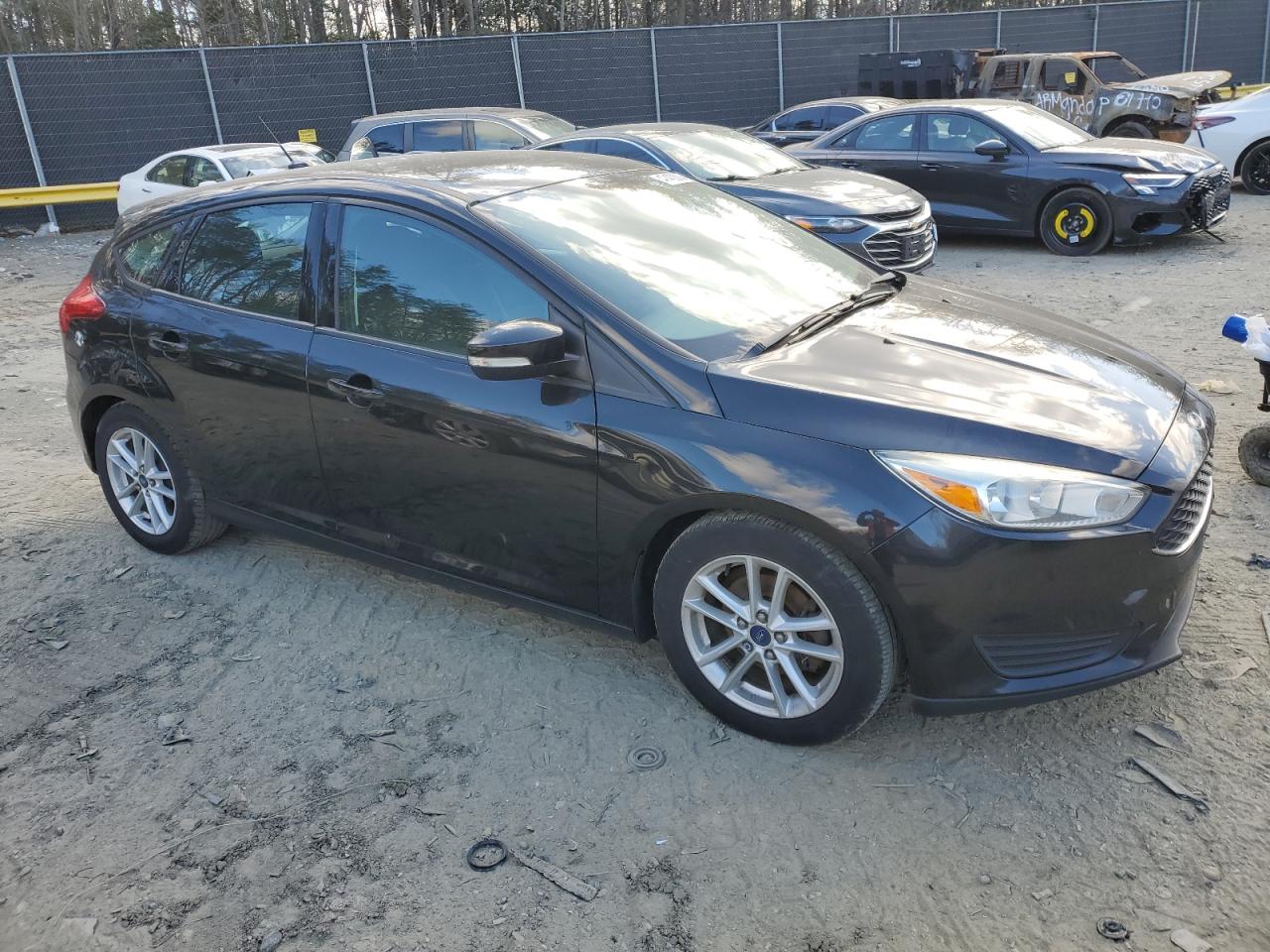 1FADP3K21FL228227 2015 Ford Focus Se