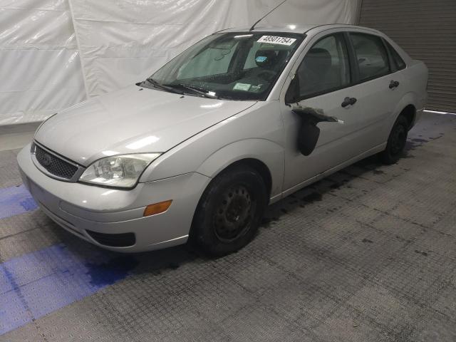 Lot #2425685767 2005 FORD FOCUS ZX4 salvage car