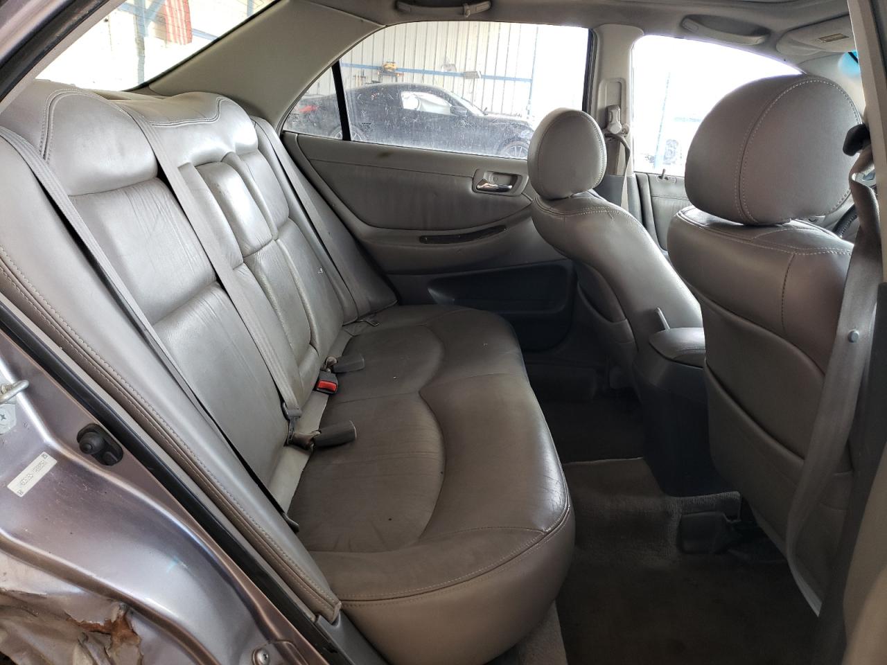 1HGCG1654YA000561 2000 Honda Accord Ex