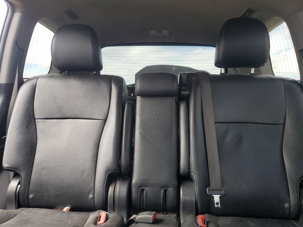 5TDJK3EH5AS009645 2010 Toyota Highlander Se