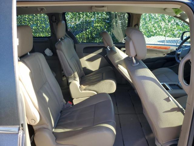 2015 CHRYSLER TOWN & COU - 2C4RC1BG7FR617442
