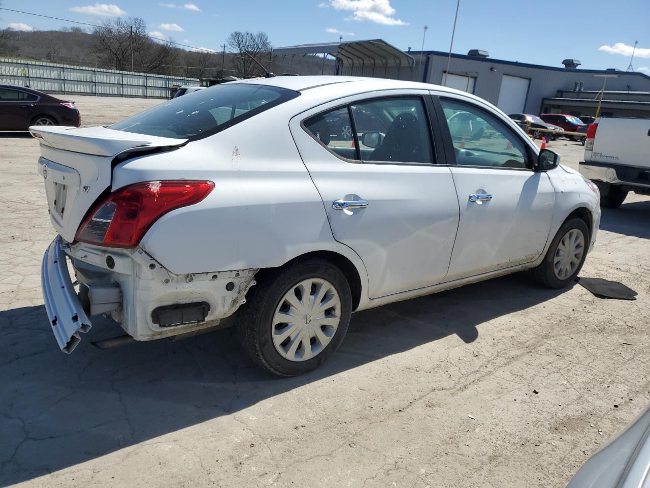 3N1CN7AP2JL819375 2018 Nissan Versa S