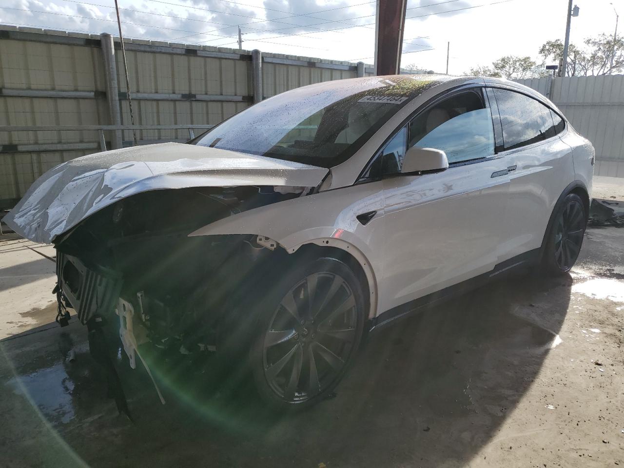 2022 Tesla Model X vin: 7SAXCBE64NF333361