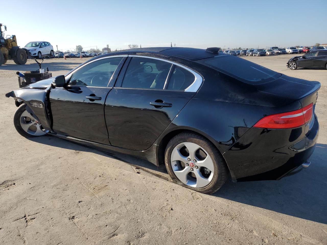 SAJAR4FX3JCP36437 2018 Jaguar Xe