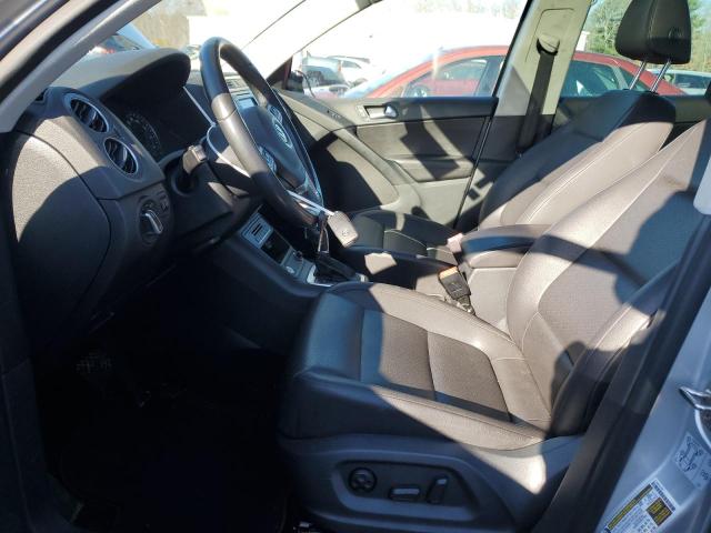 2017 VOLKSWAGEN TIGUAN WOL - WVGSV7AX2HK007980