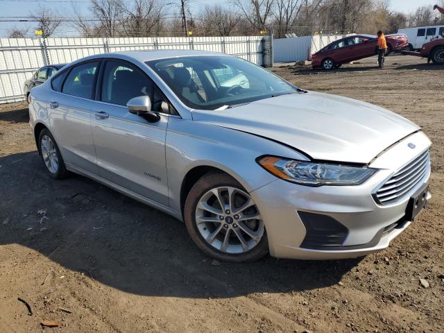 VIN 3FA6P0LU6KR181702 2019 Ford Fusion, SE no.4