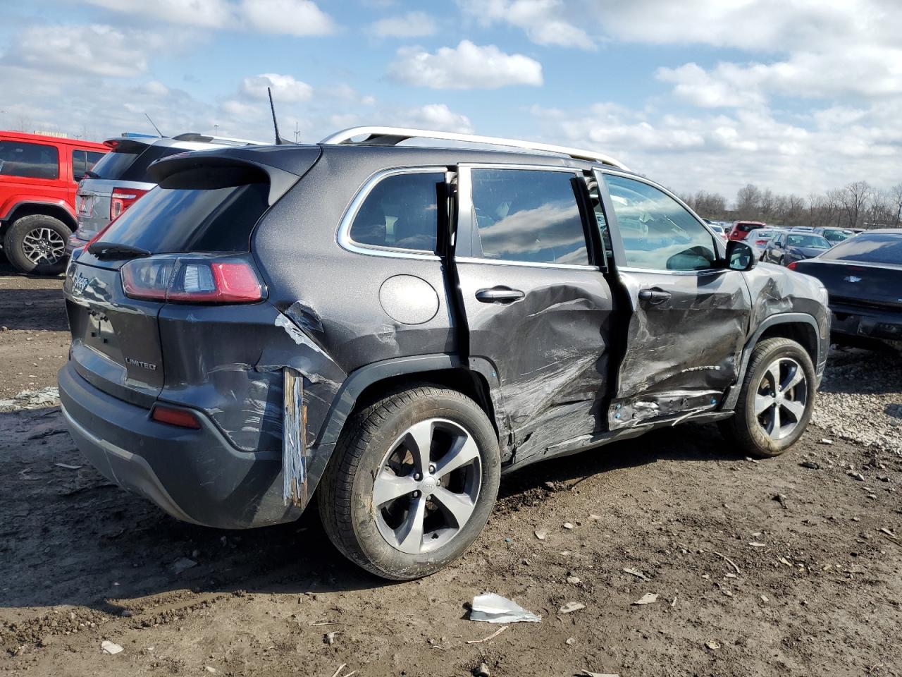 1C4PJMDX2KD374048 2019 Jeep Cherokee Limited