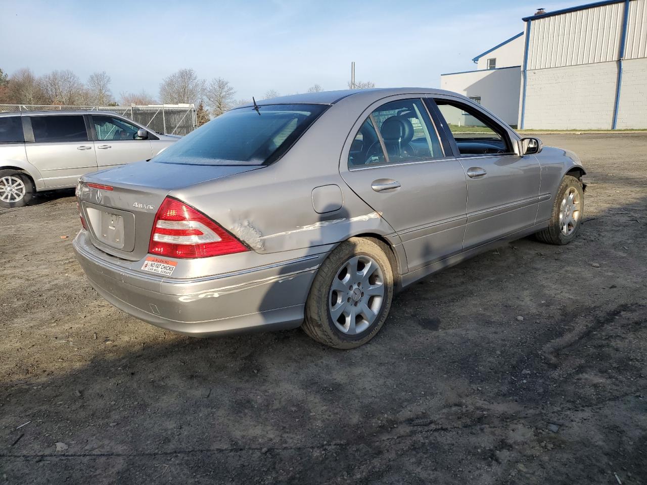 WDBRF81J65F662390 2005 Mercedes-Benz C 240 4Matic