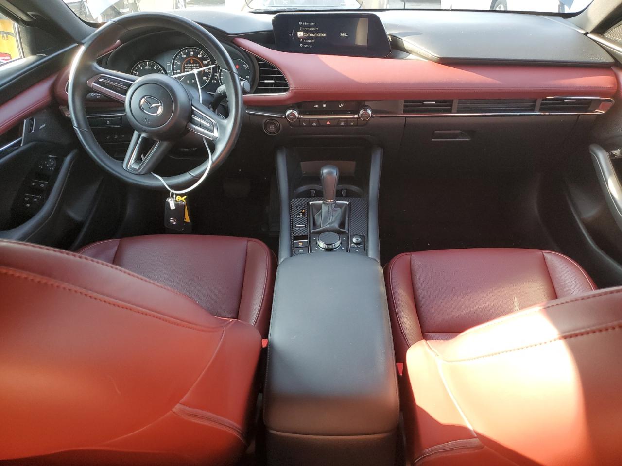 JM1BPBMMXP1611865 2023 Mazda 3 Premium