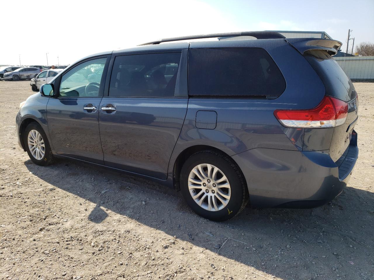 2014 Toyota Sienna Xle vin: 5TDYK3DC6ES411491