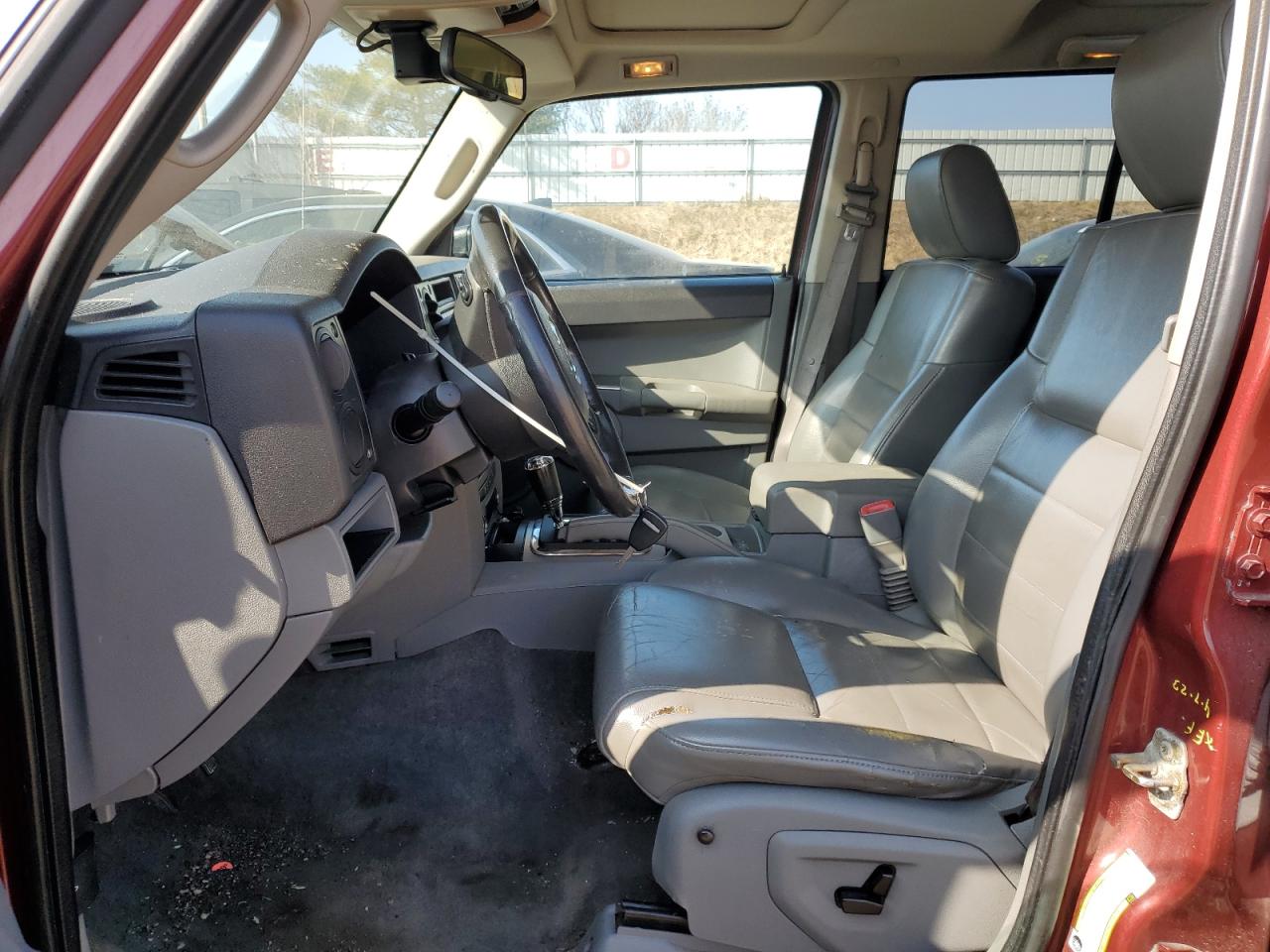 1J8HG48P17C528574 2007 Jeep Commander