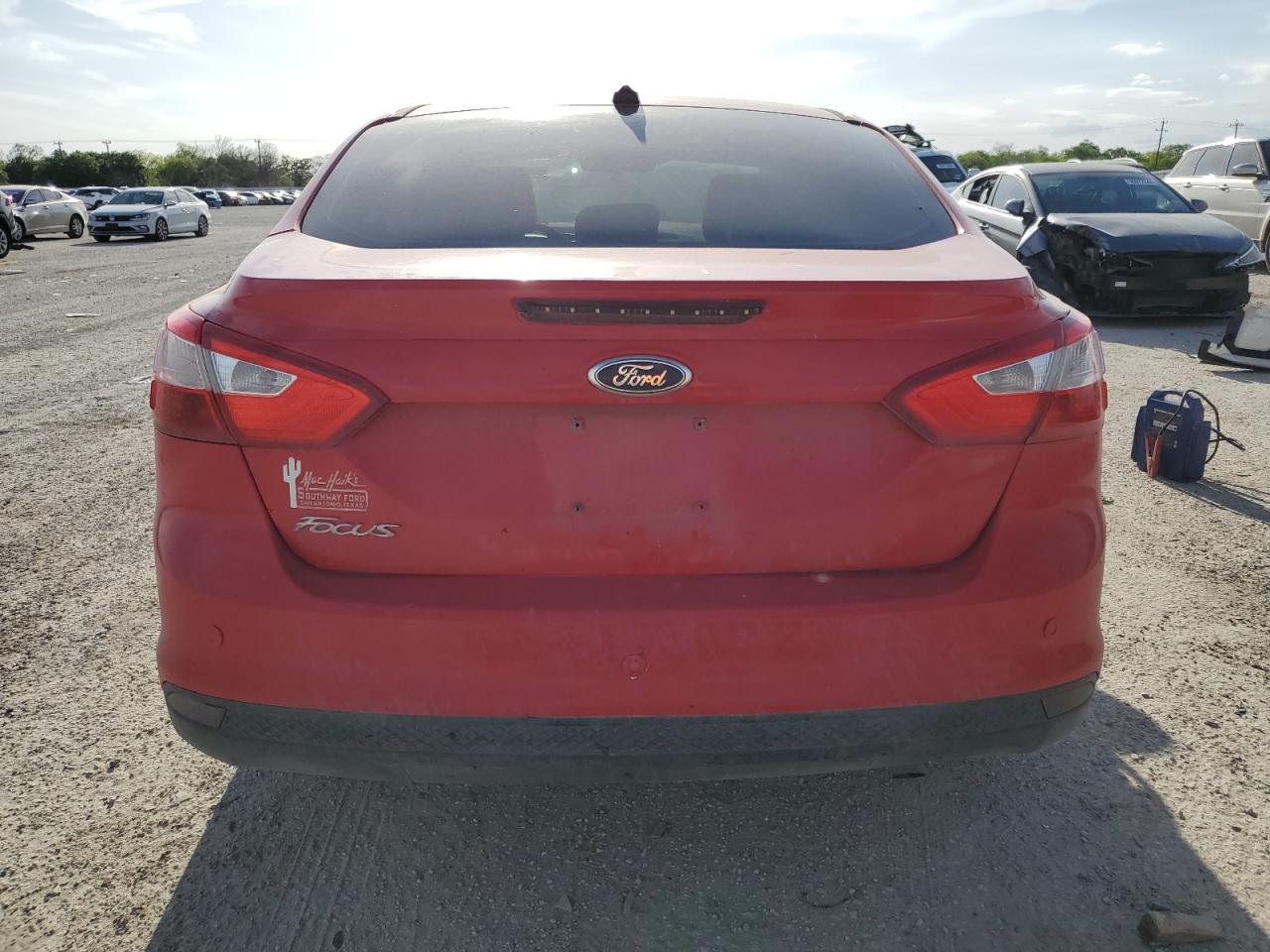 1FAHP3H26CL294518 2012 Ford Focus Sel