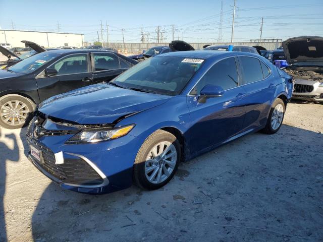 Lot #2492312109 2024 TOYOTA CAMRY LE salvage car